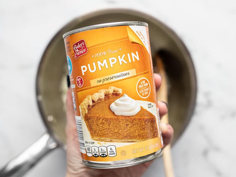 Can of pumpkin purée