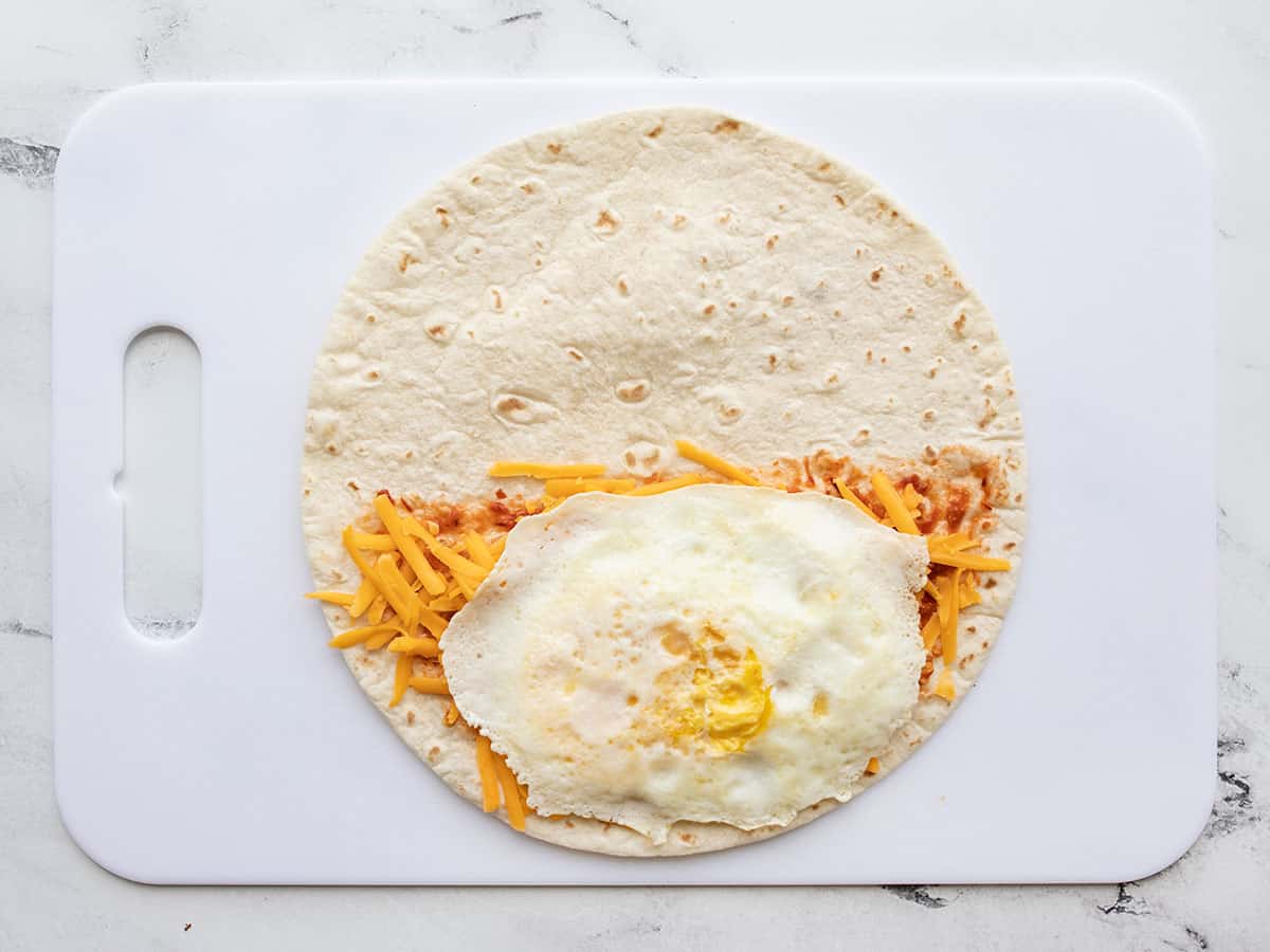 Fried egg on tortilla