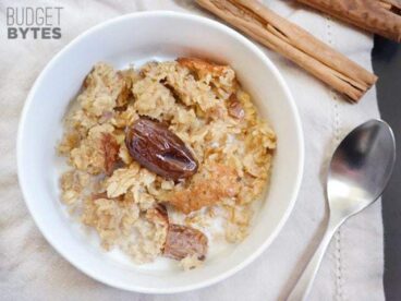 Cinnamon Date & Walnut Oatmeal