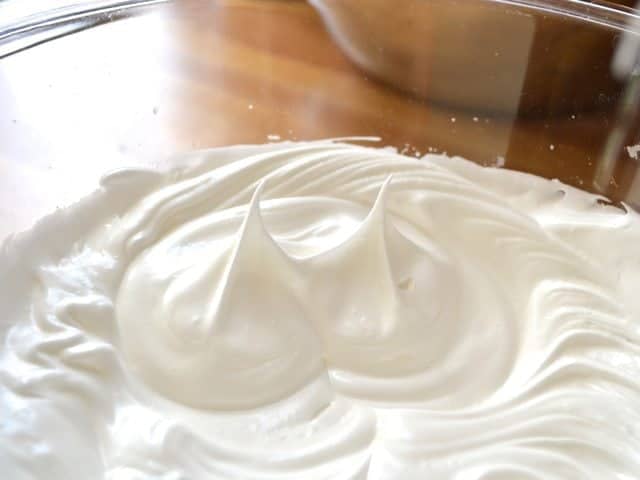 Finished meringue (thick and standing)