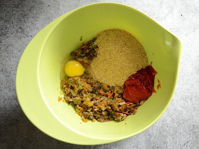 Loaf Seasoning and Binders in mixing bowl 