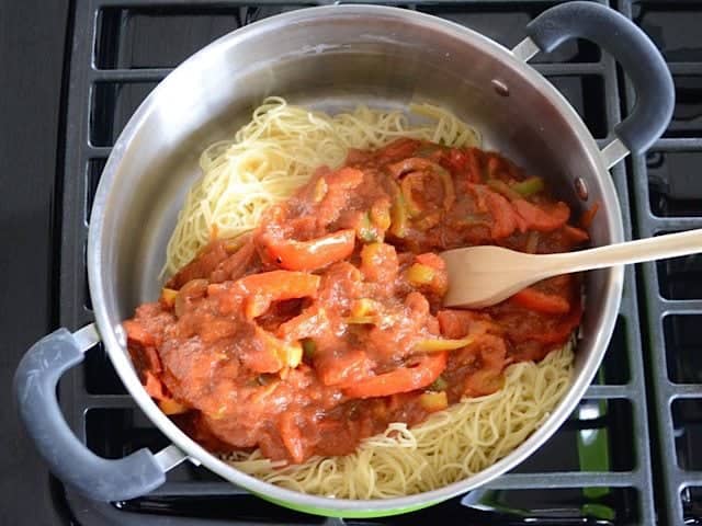 Add Sauce to Cooked Pasta