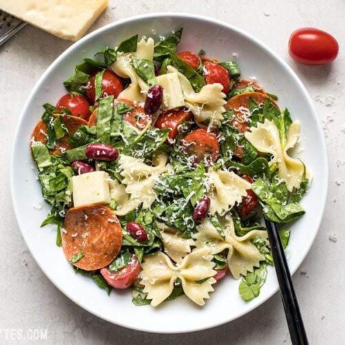 Pepperoni’s rich and peppery bite is the perfect contrast to mild spinach, mozzarella, and pasta in this Pepperoni Pasta Salad. BudgetBytes.com