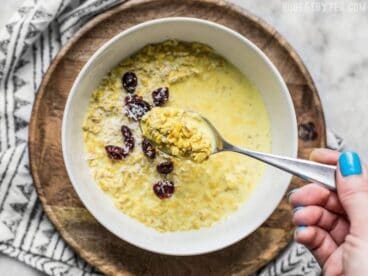 Earthy, slightly sweet, and full of aromatic spices, these Golden Milk Overnight Oats will be your new favorite make ahead summer breakfast!