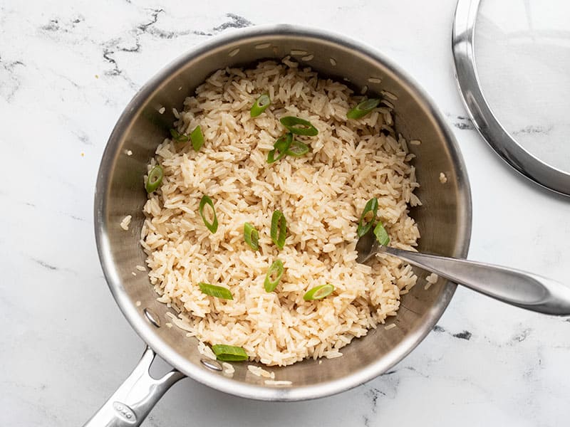 Finished sesame rice garnished with green onion