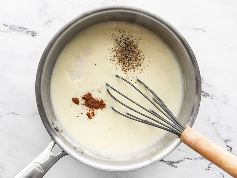 Seasoning added to white sauce