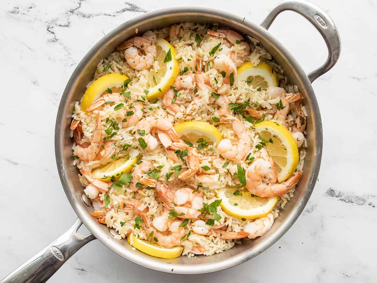 finished lemon garlic shrimp and rice in the skillet