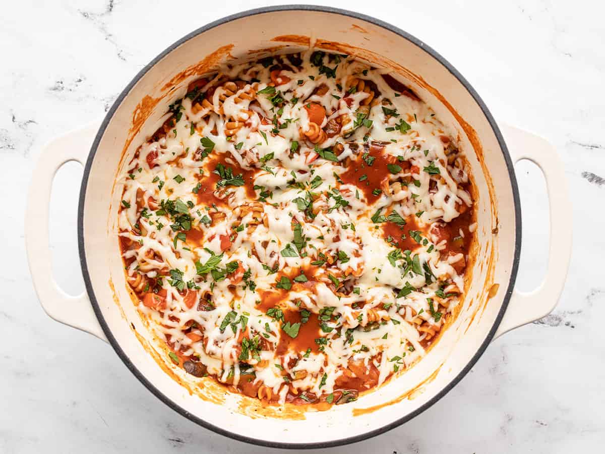 Finished one pot veggie pasta garnished with parsley