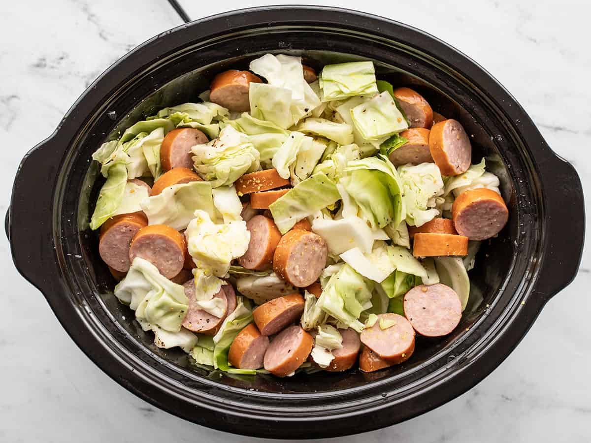 Stirred ingredients in the slow cooker