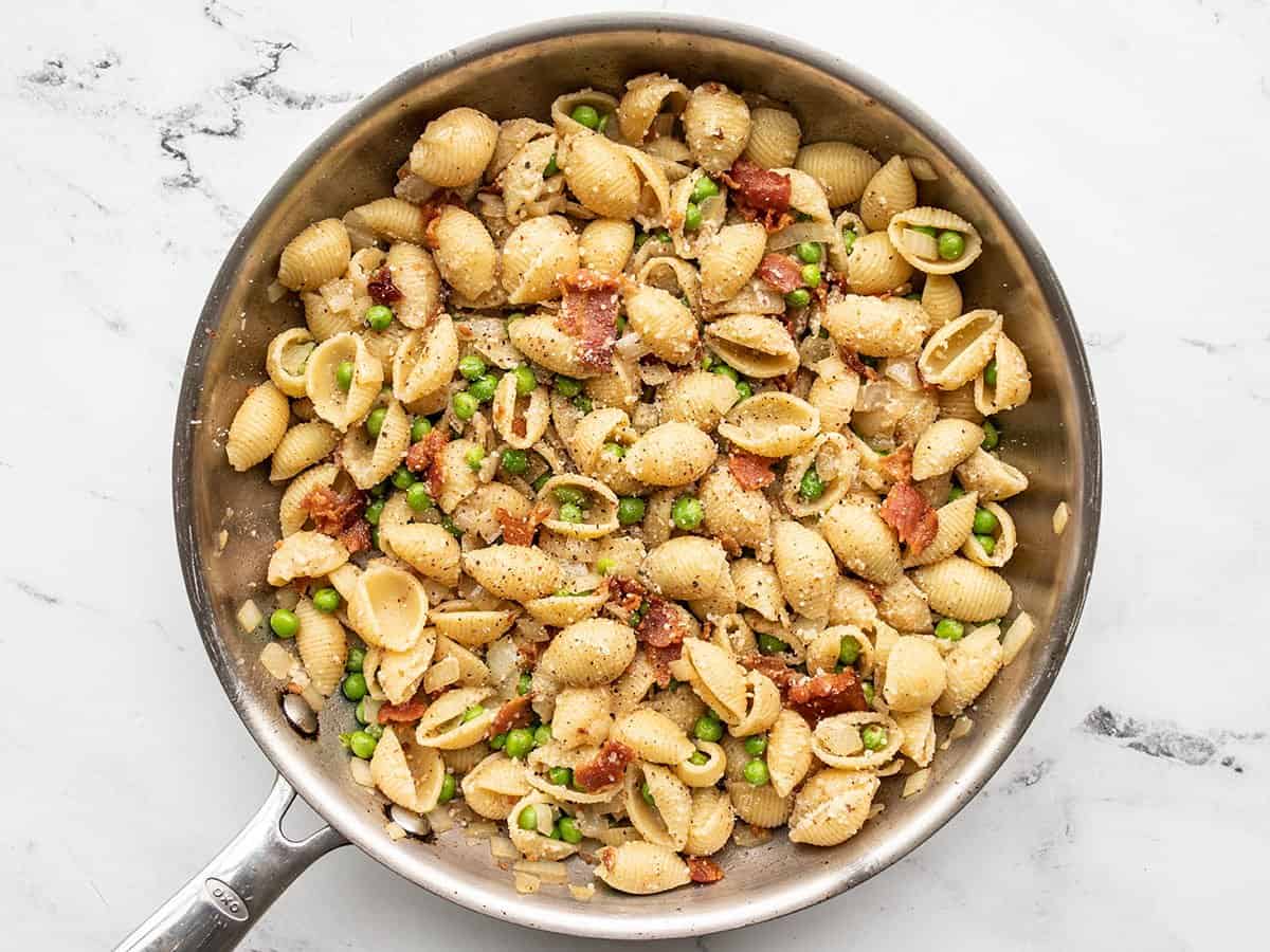 Finished bacon with pasta and peas.