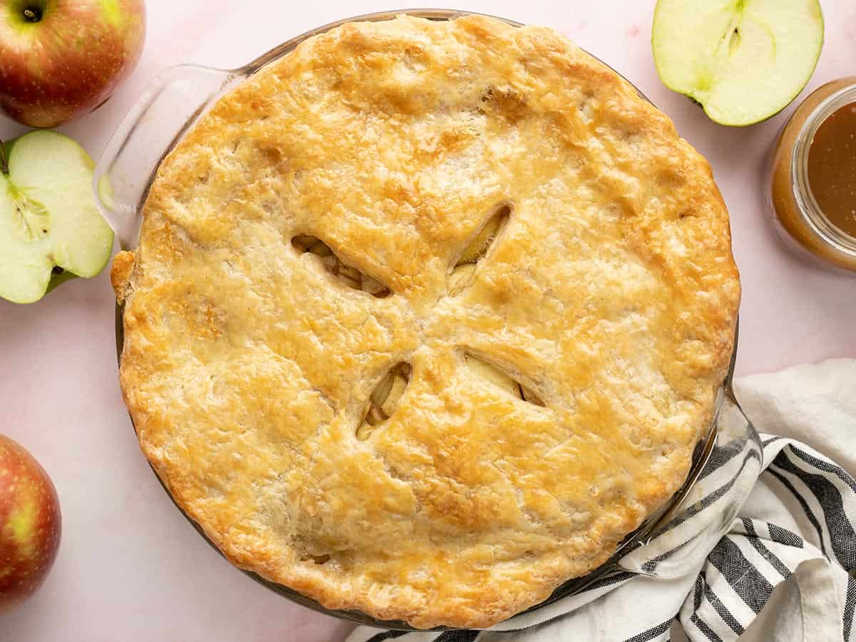 Overhead shot of an apple pie.