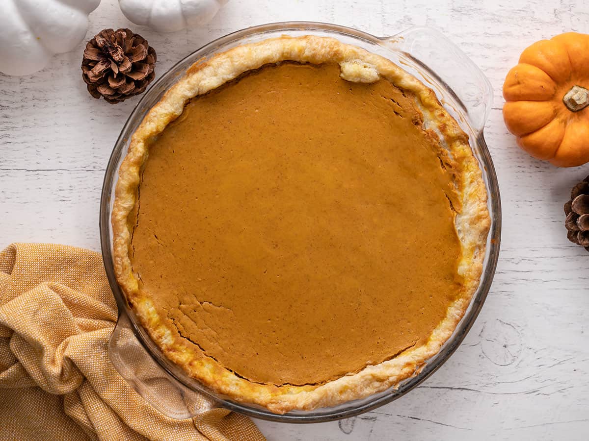 Overhead view of a baked pumpkin pie. 