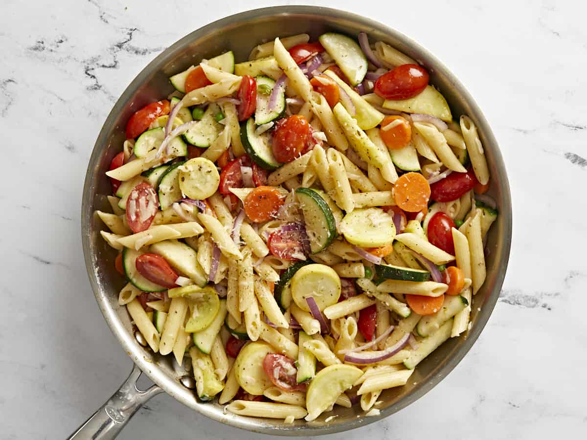 Finished pasta primavera in the skillet.