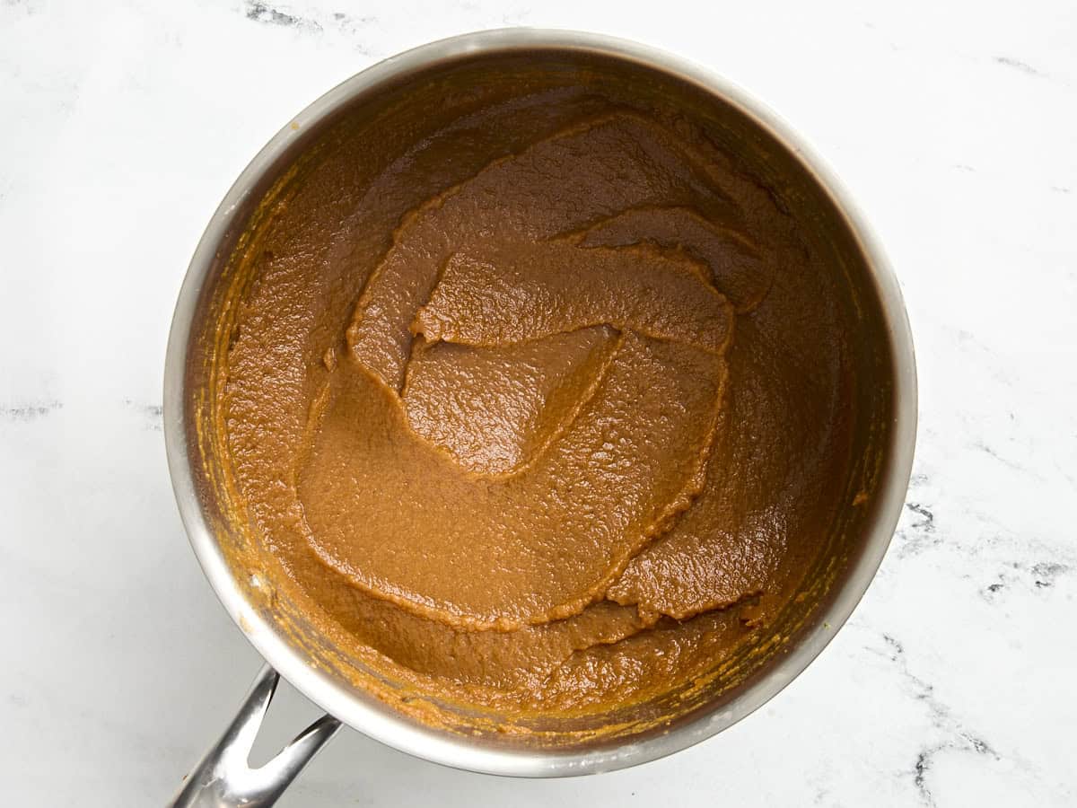 Pumpkin butter in a saucepan.