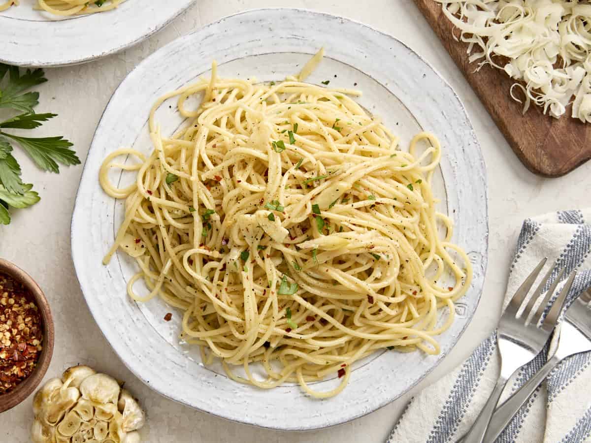 Overhead view of Spaghetti Algio e Olio on a plate.